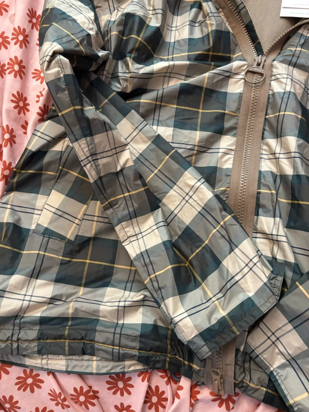 NWT Barbour Lightweight Plaid Zip Snowproof Jacket. Size XXL.